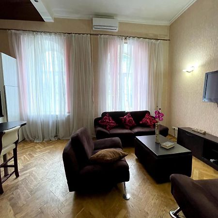 Amazing Heart Of Kiev Apartment Luaran gambar