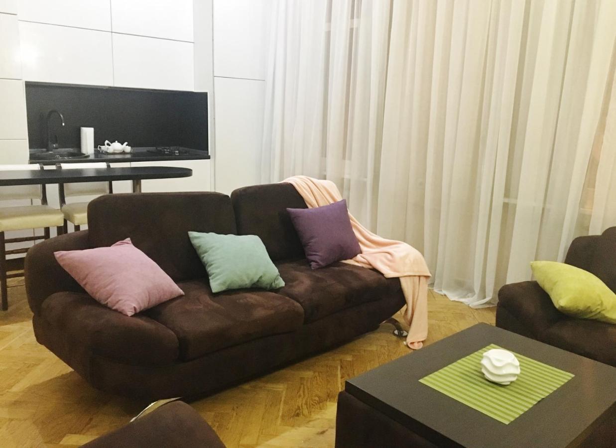Amazing Heart Of Kiev Apartment Luaran gambar