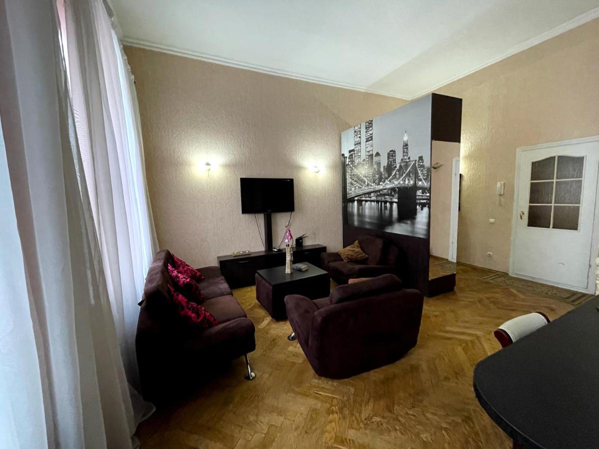 Amazing Heart Of Kiev Apartment Luaran gambar