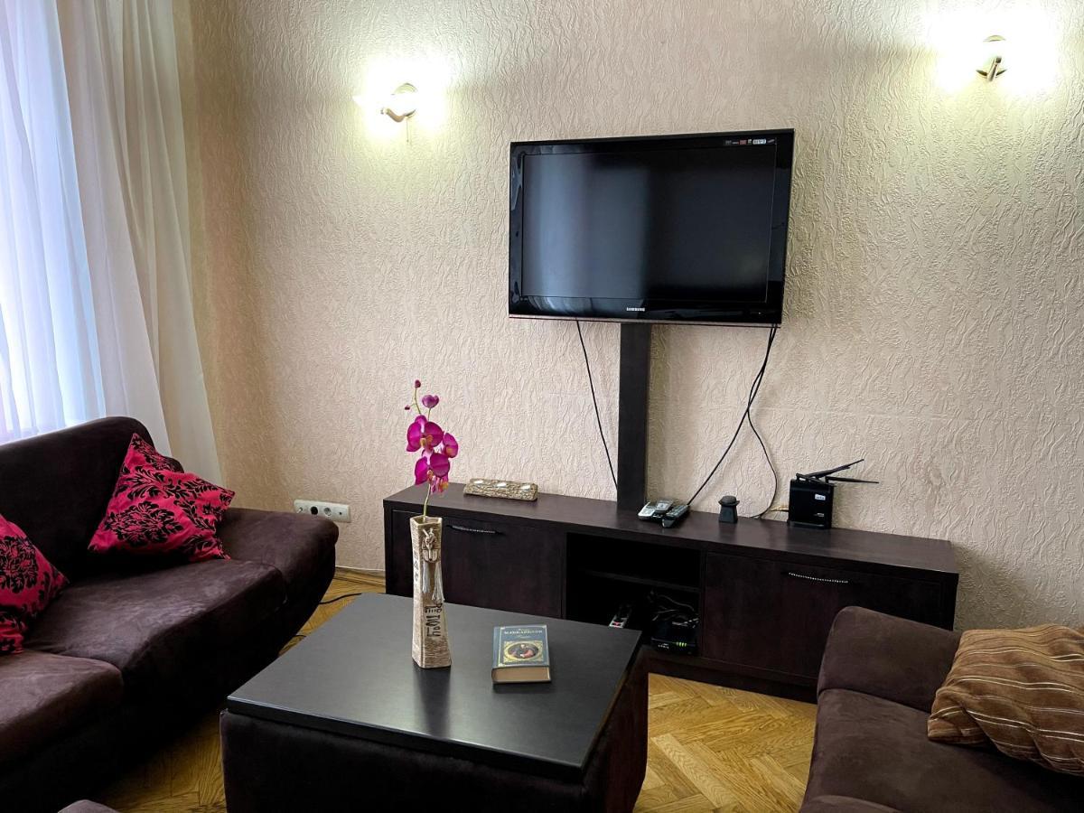Amazing Heart Of Kiev Apartment Luaran gambar