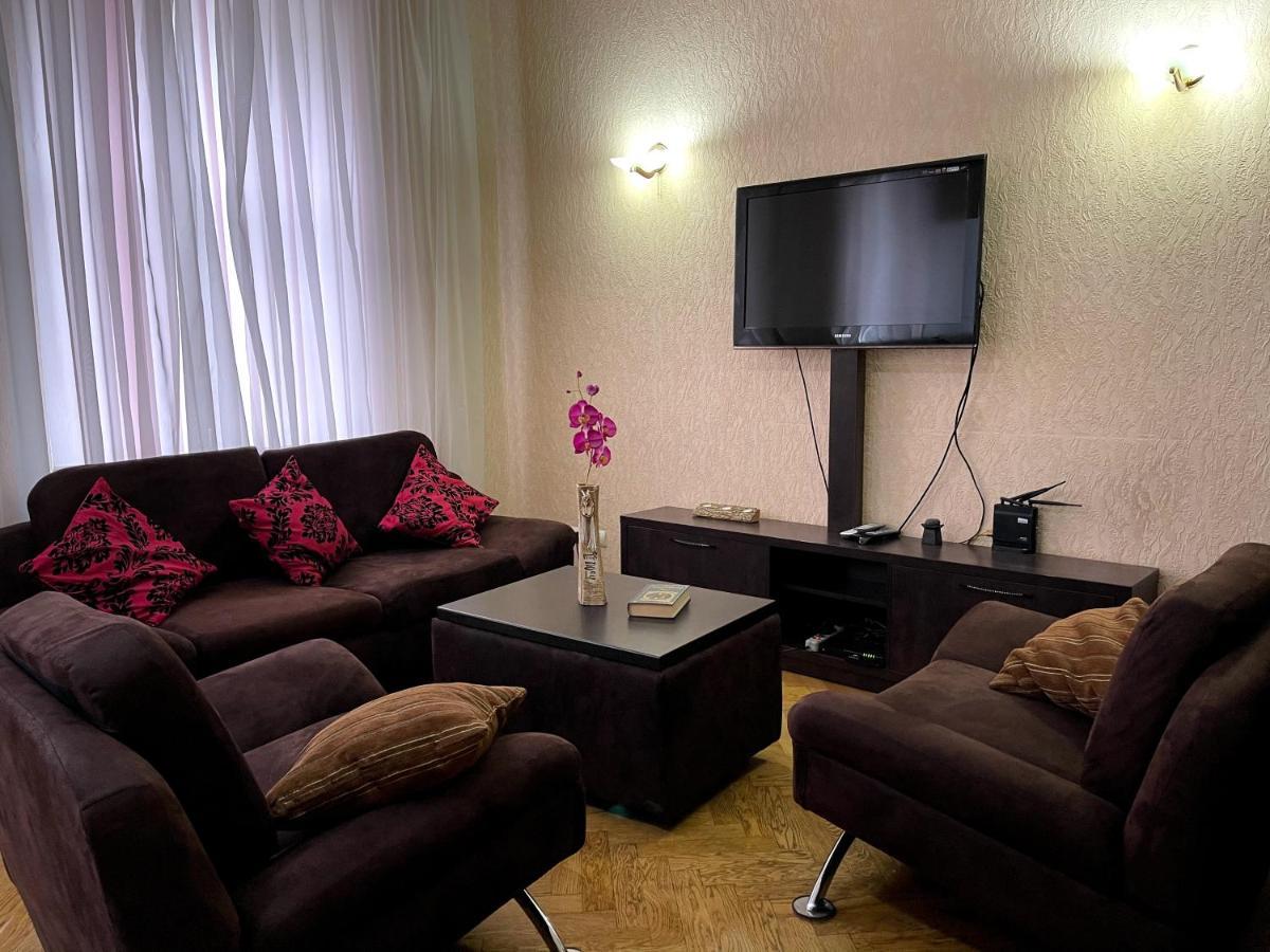 Amazing Heart Of Kiev Apartment Luaran gambar